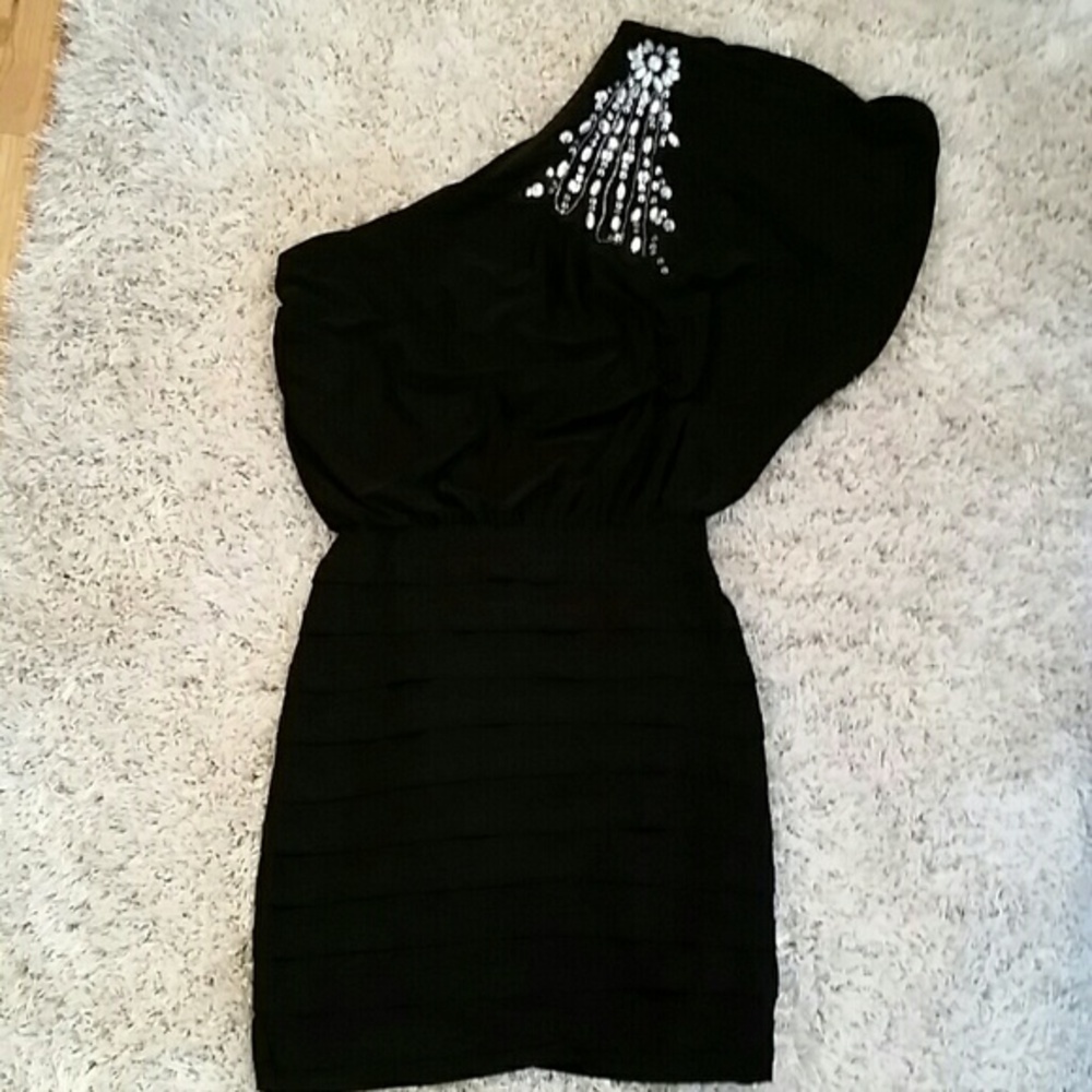 Stunning black party dress